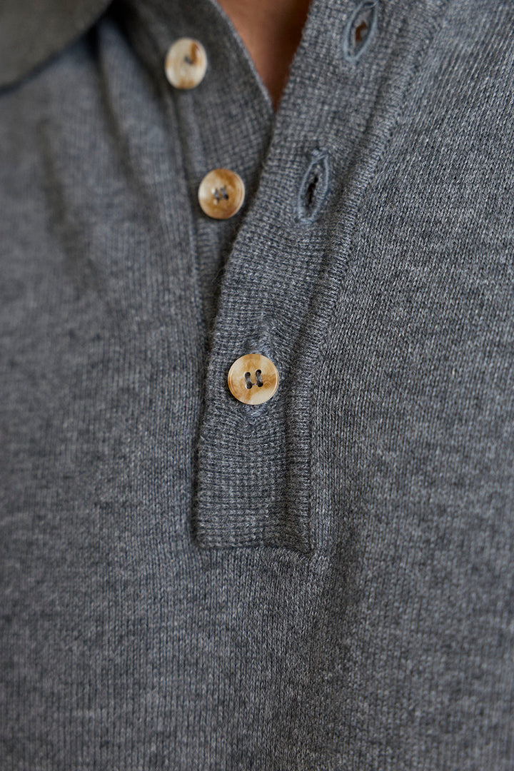 Long Sleeve Knitted Polo Grey Half Collar Horn Buttons
