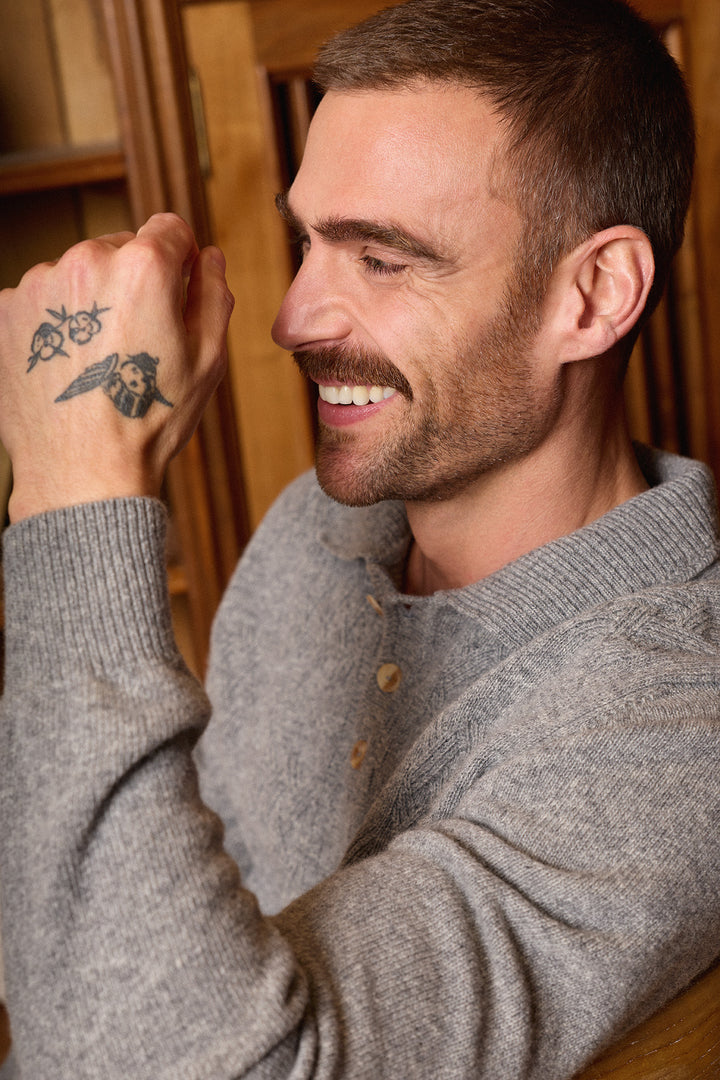 Polo Punto Manga Larga Relieve Gris