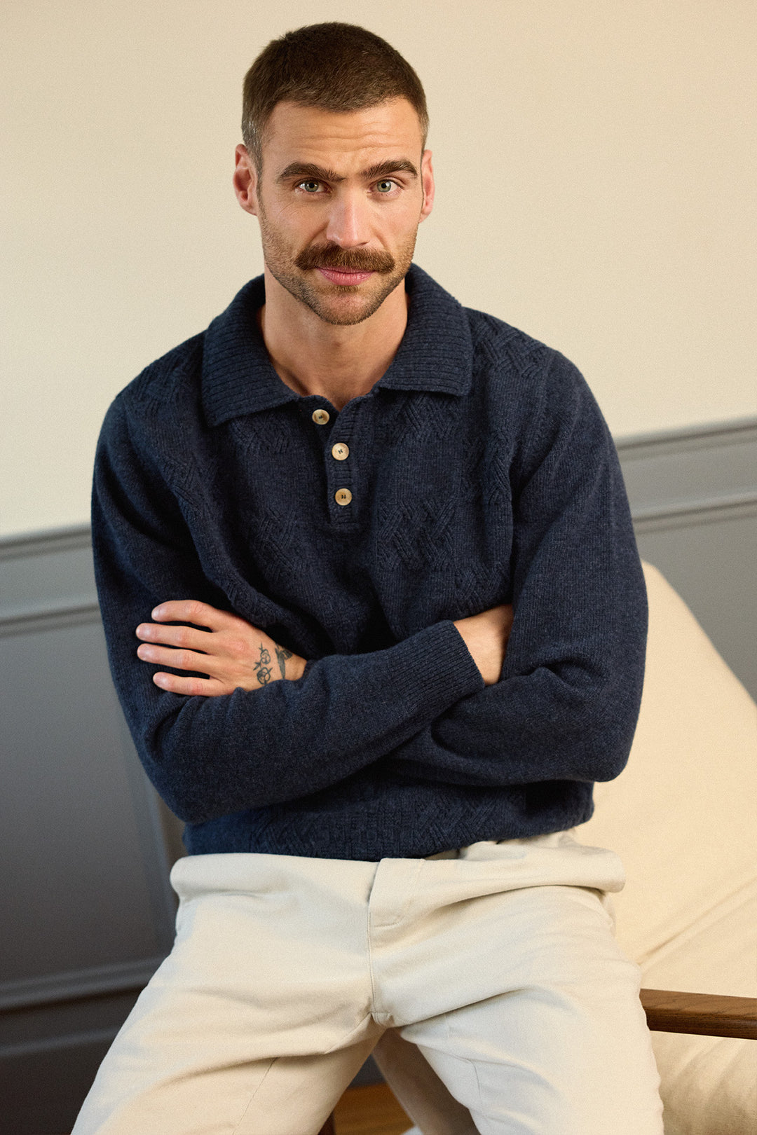 Polo Punto Manga Larga Relieve Azul Marino