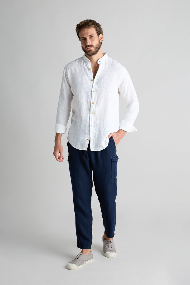 Camisa de linho com gola Mao e botões de chifre em branco