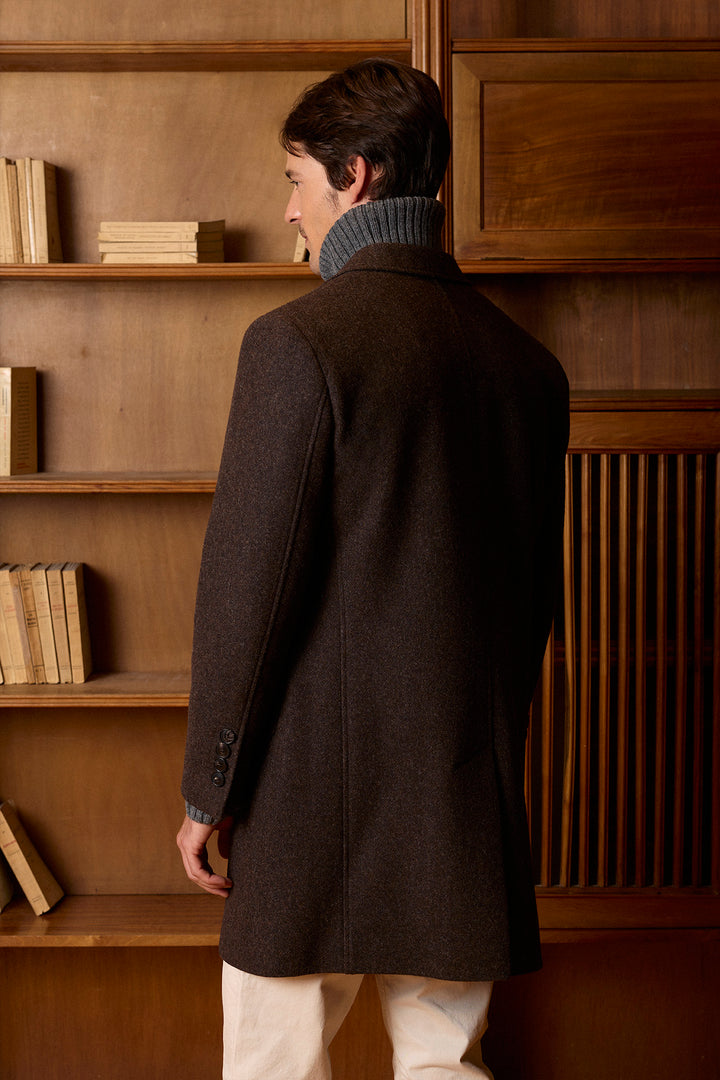 Abrigo Punta de Lanza 100 % Lana Marrón Caoba Solapas de 11 cm