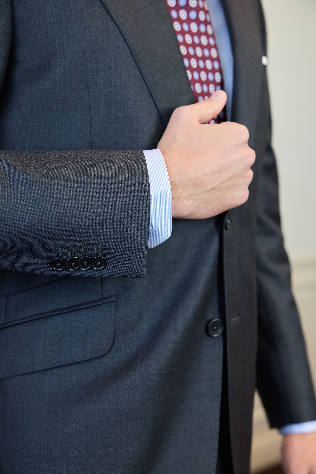 Old Jeffrey | Men's Suits 2 pieces and 3 Pieces with Rounded and
