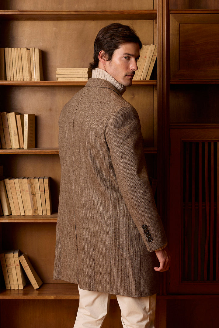 Casaco Punta de Lanza 100% Lã Bege Lapelas em pinha 11 cm