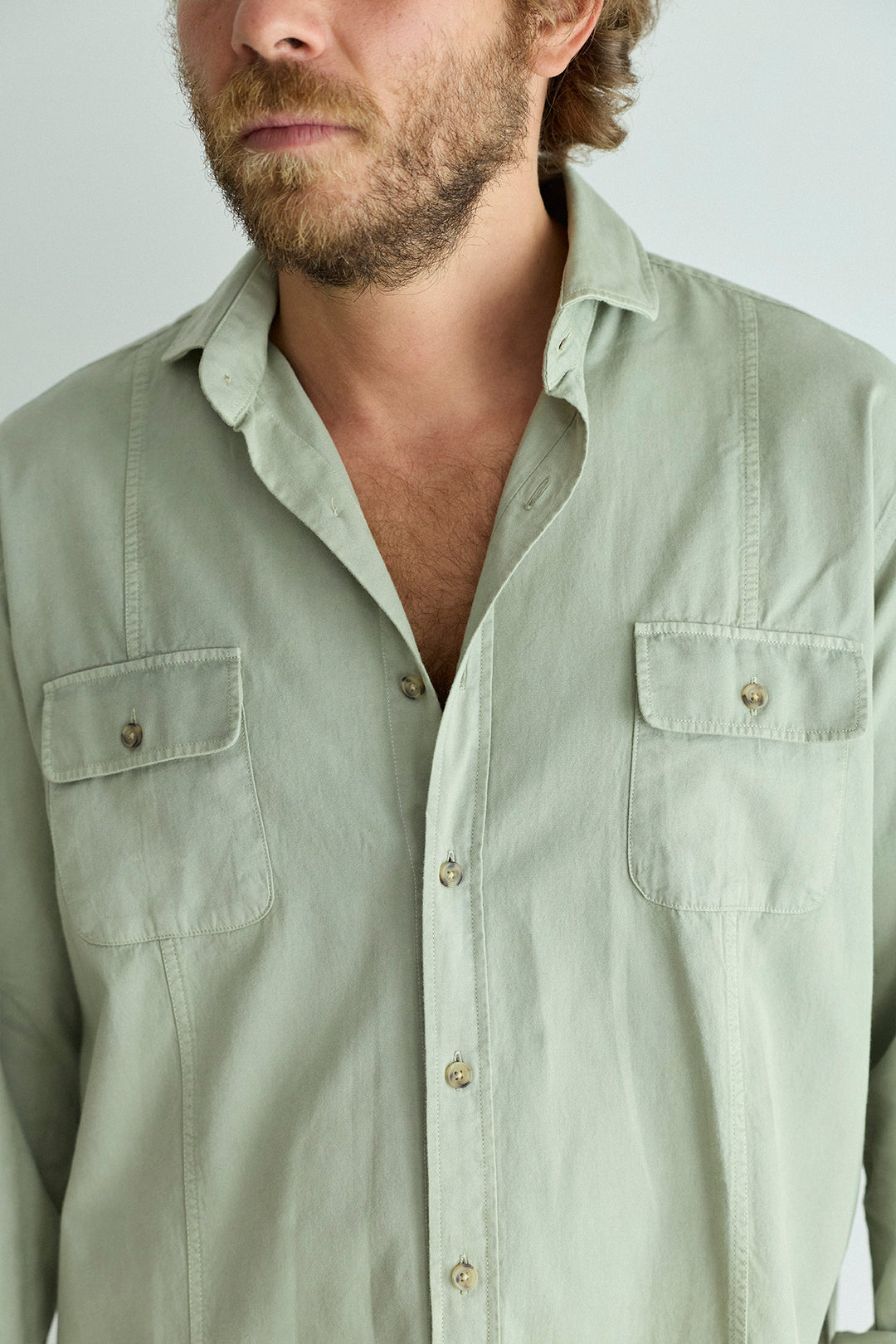 Camisa Algodón 2 Bolsillos Pecho Verde Laurel Costura Vertical