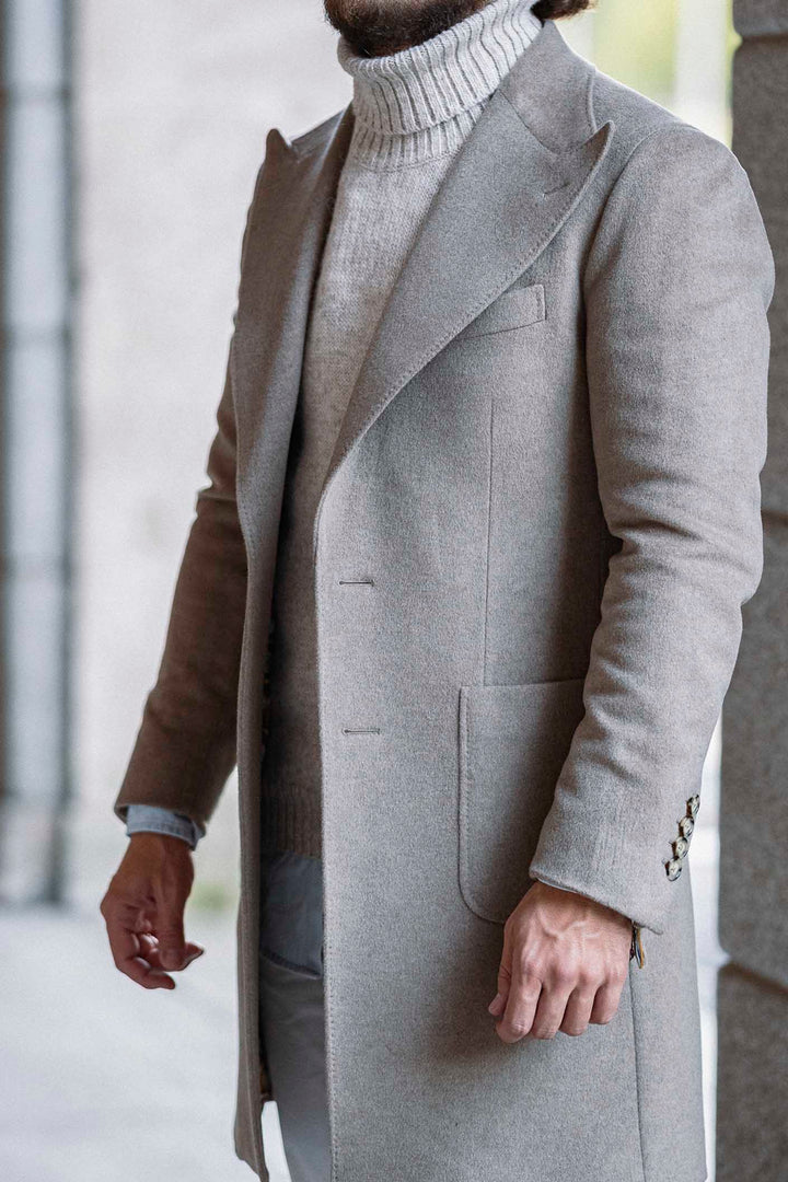 Beige MTM Coat with Straight Closure and 14cm Spear Point Lapel