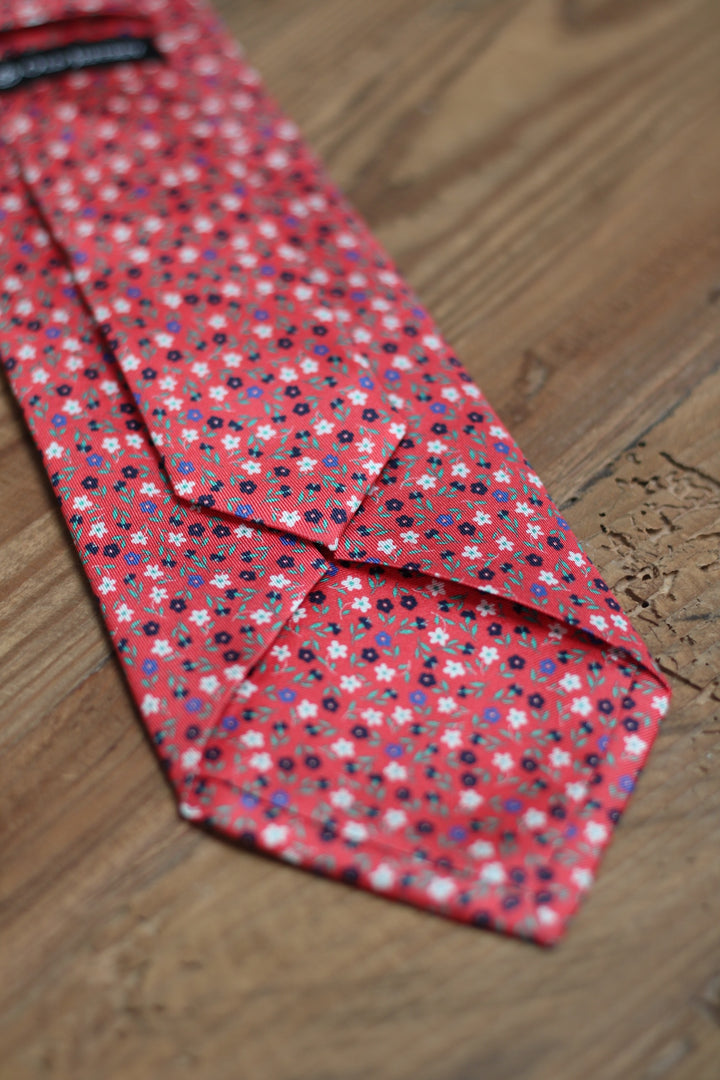 Corbata Siete Pliegues Seda Rojo Carmesí Diseño Floral Möbius