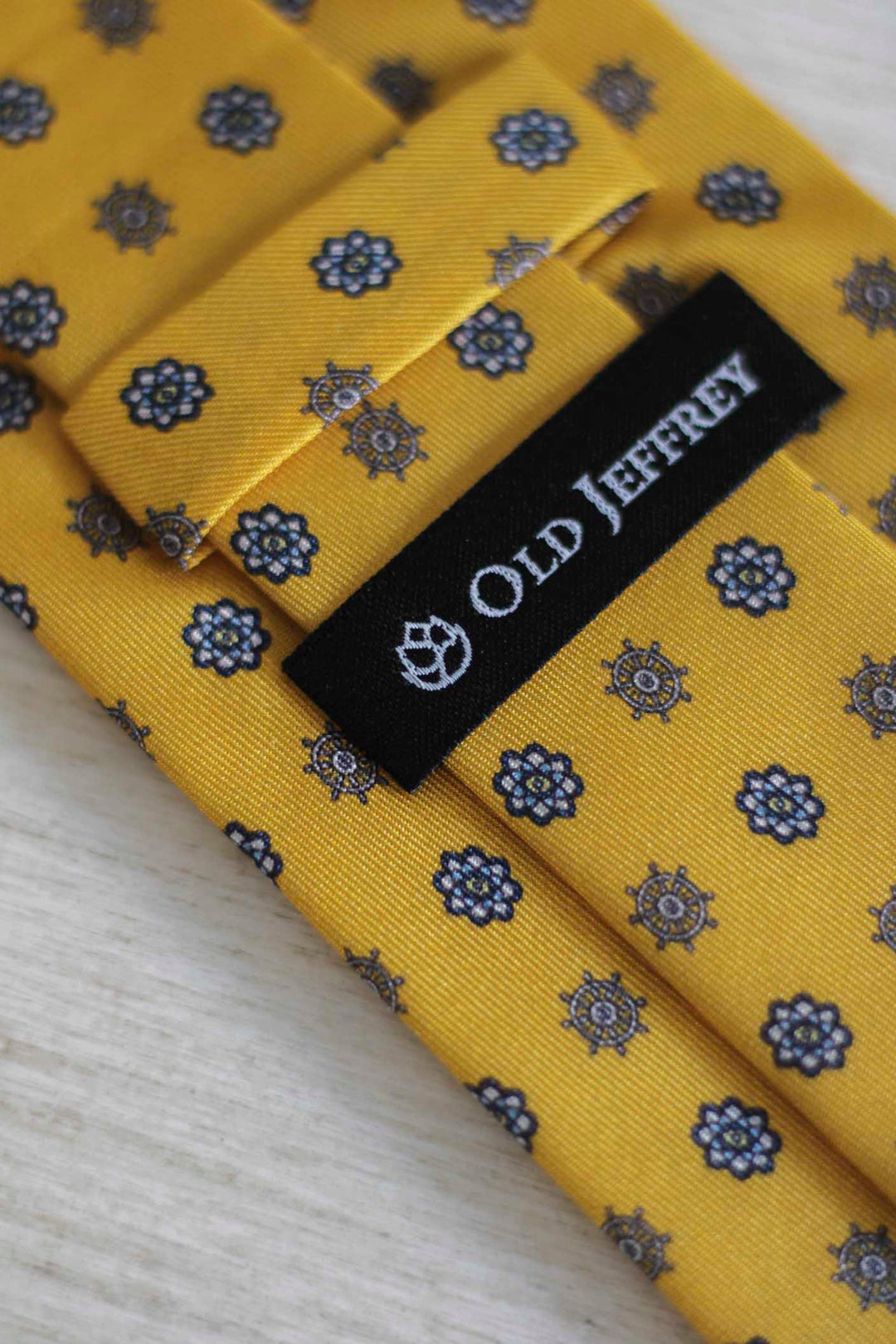 Napoli Silk Tie Yellow Wasp Daisy and Rudder