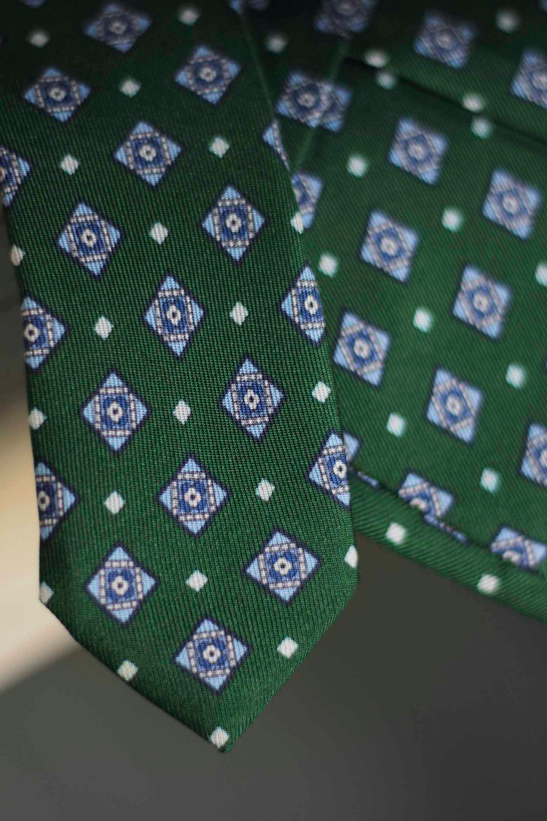 Napoli Silk Tie Bottle Green Concentric Diamonds and Star Light Blue and White