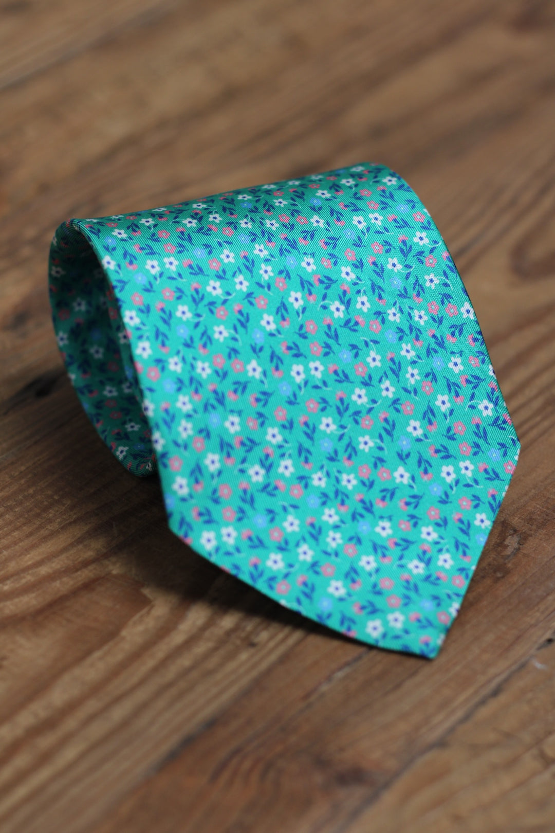 Turquoise Blue Silk Seven-Fold Tie with Möbius Floral Design 