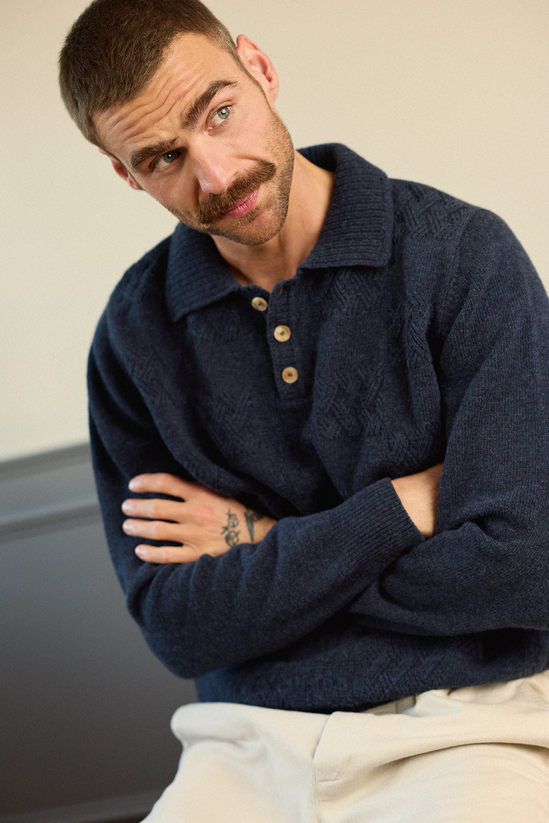 Polo Punto Manga Larga Relieve Azul Marino