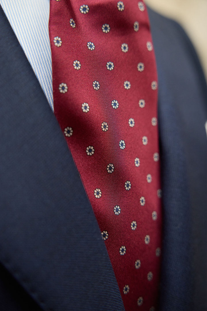 Napoli Burgundy Silk Tie White Daisies