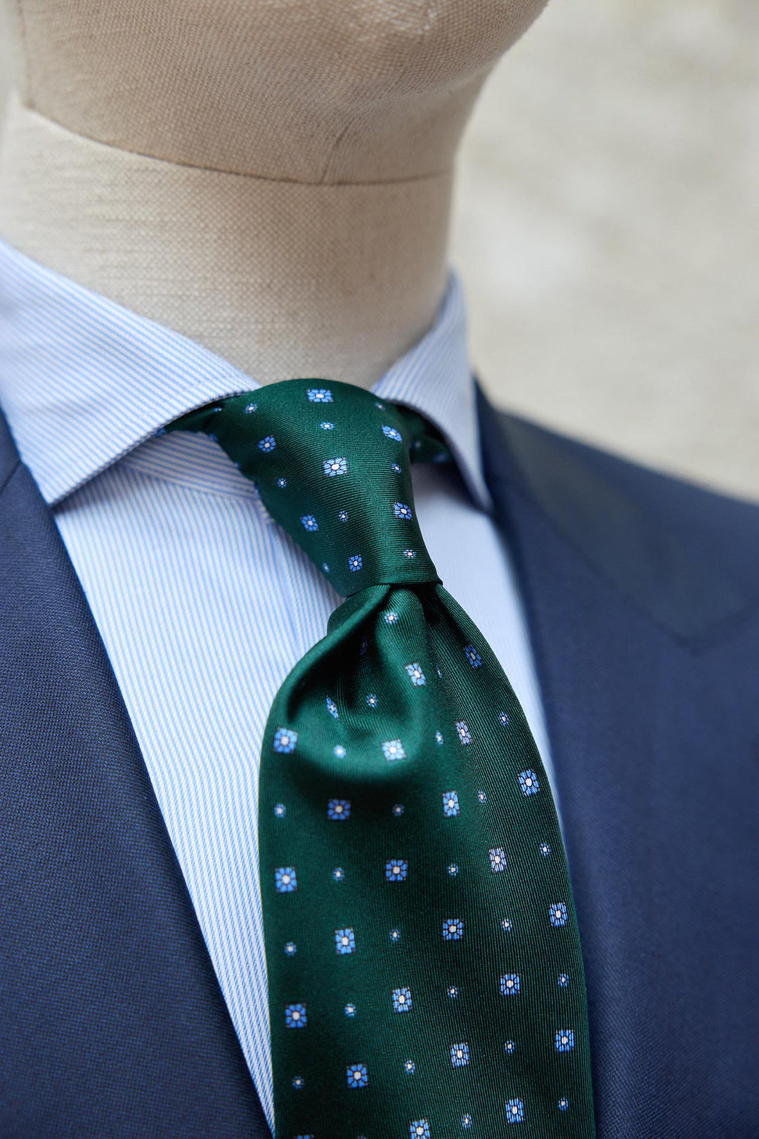 Corbata Napoli Seda Verde Pino Margaritas Celestes