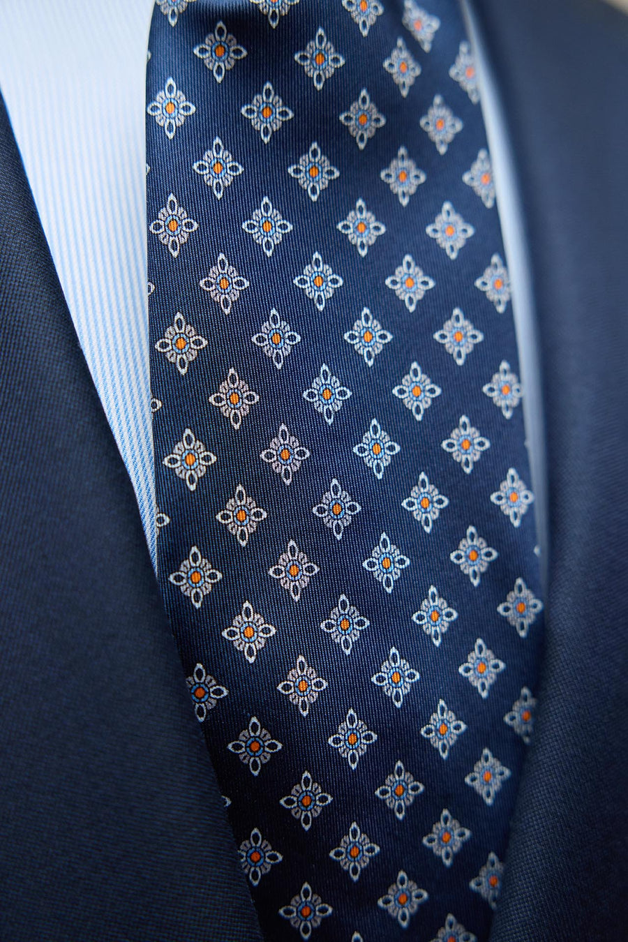Navy blue Napoli silk graveta with geometric stars and white-tone