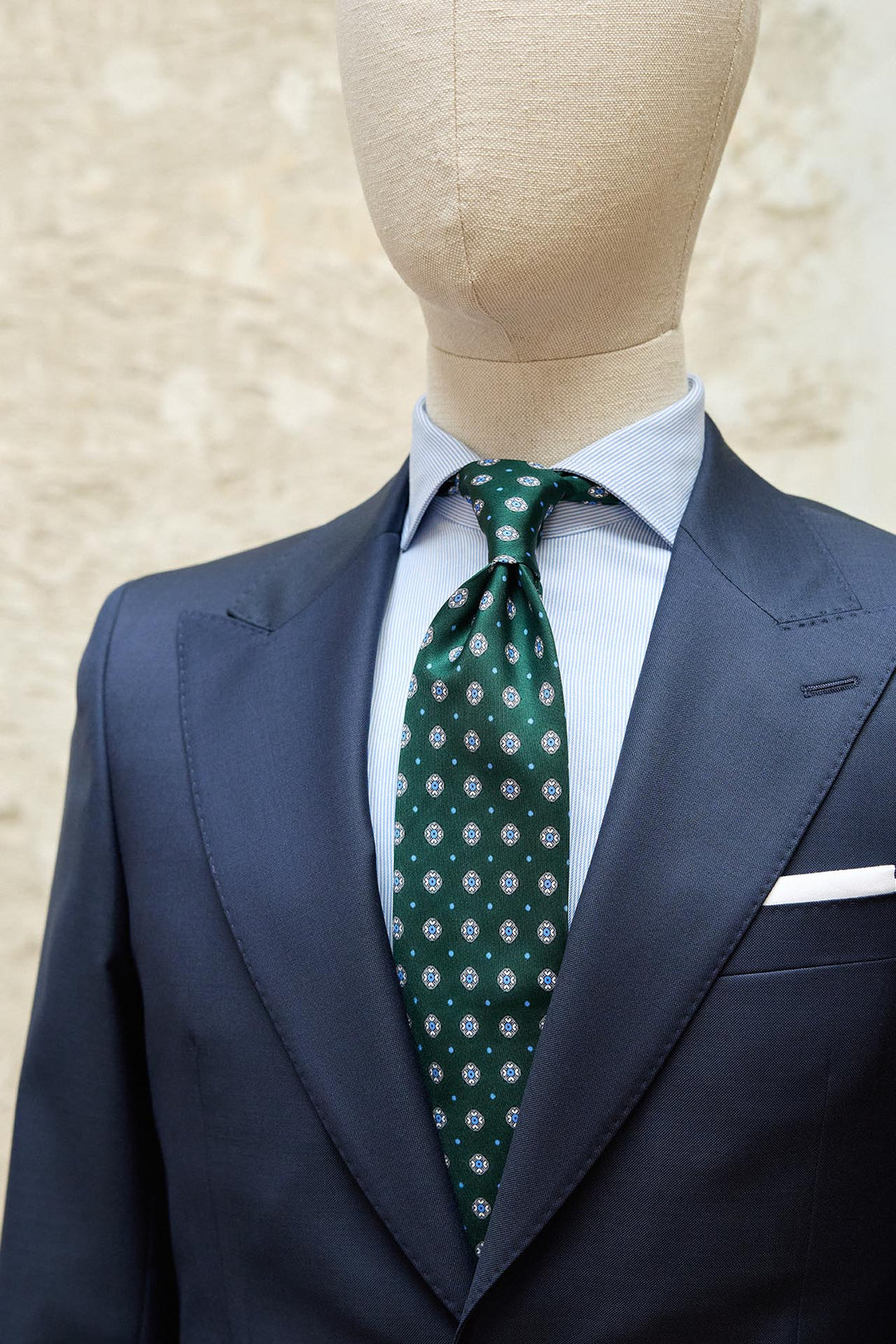 Corbata Napoli Seda Verde Botella Geometría Celeste y Blanca