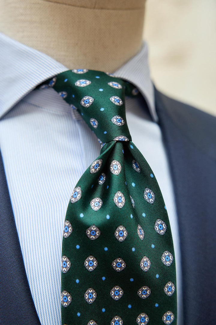 Corbata Napoli Seda Verde Botella Geometría Celeste y Blanca