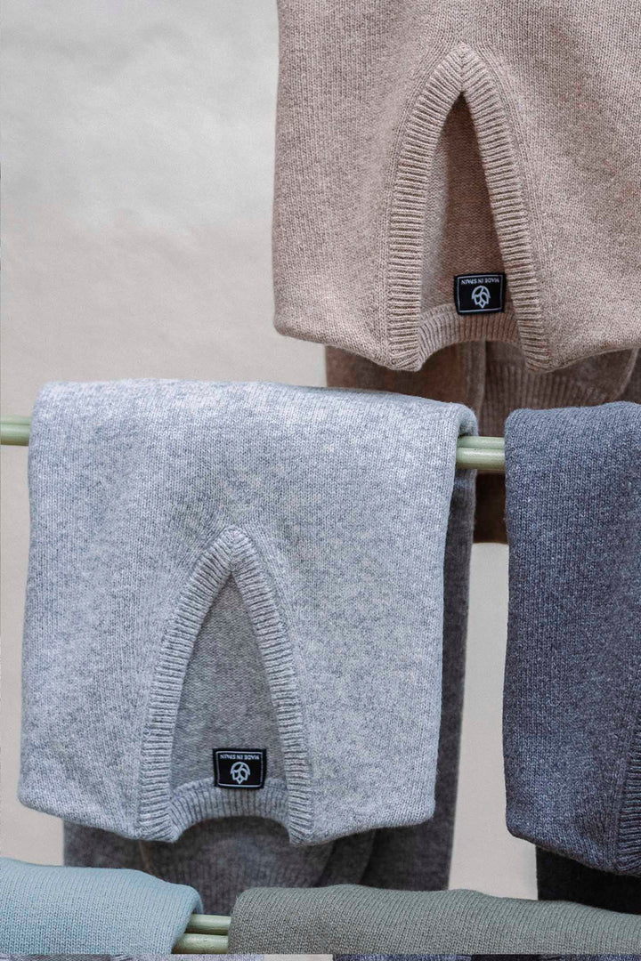 Jersey Cuello Pico Gris Claro Lambswool