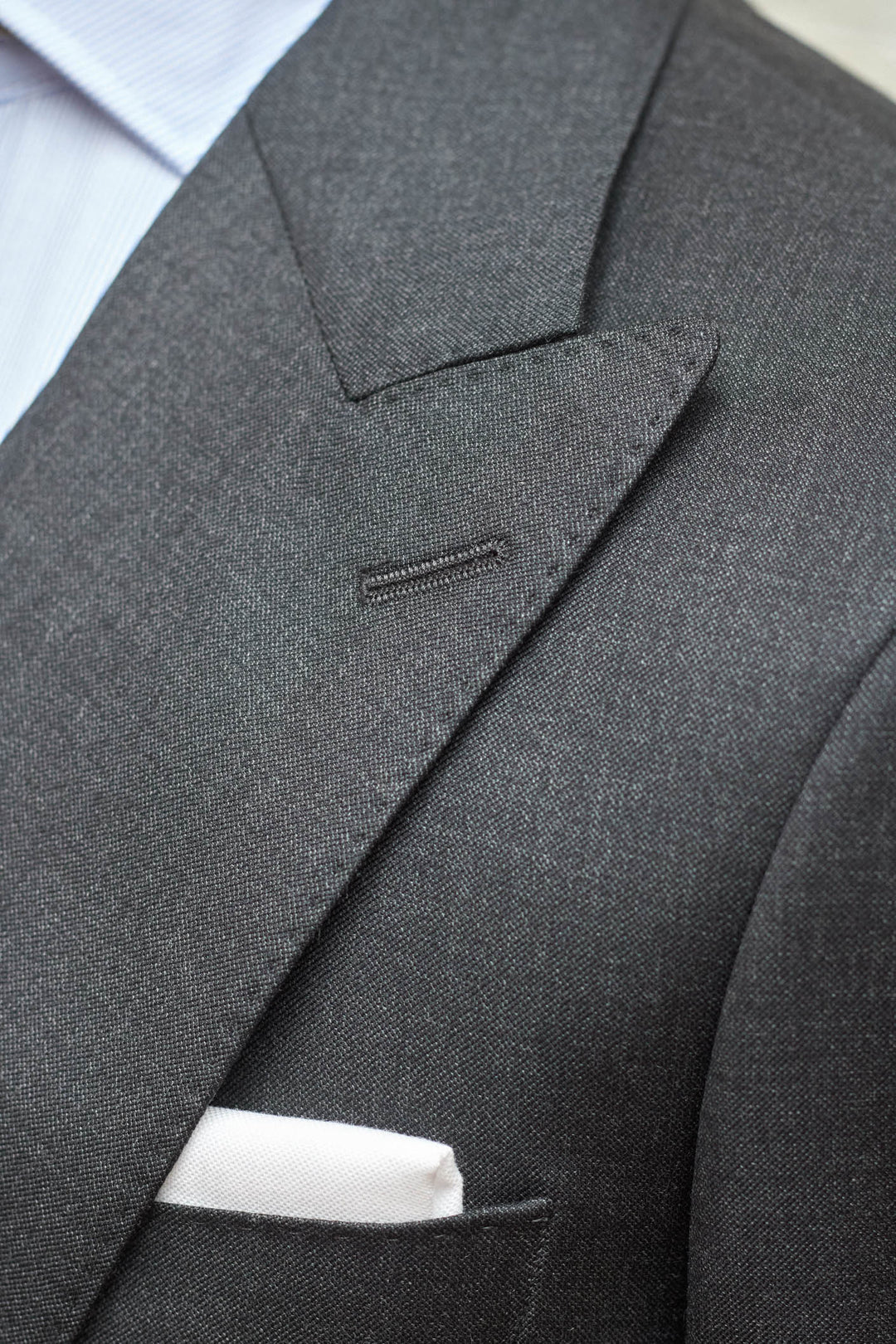 Navy Blue Suit 3 Pieces Spearhead Lapel 11cm