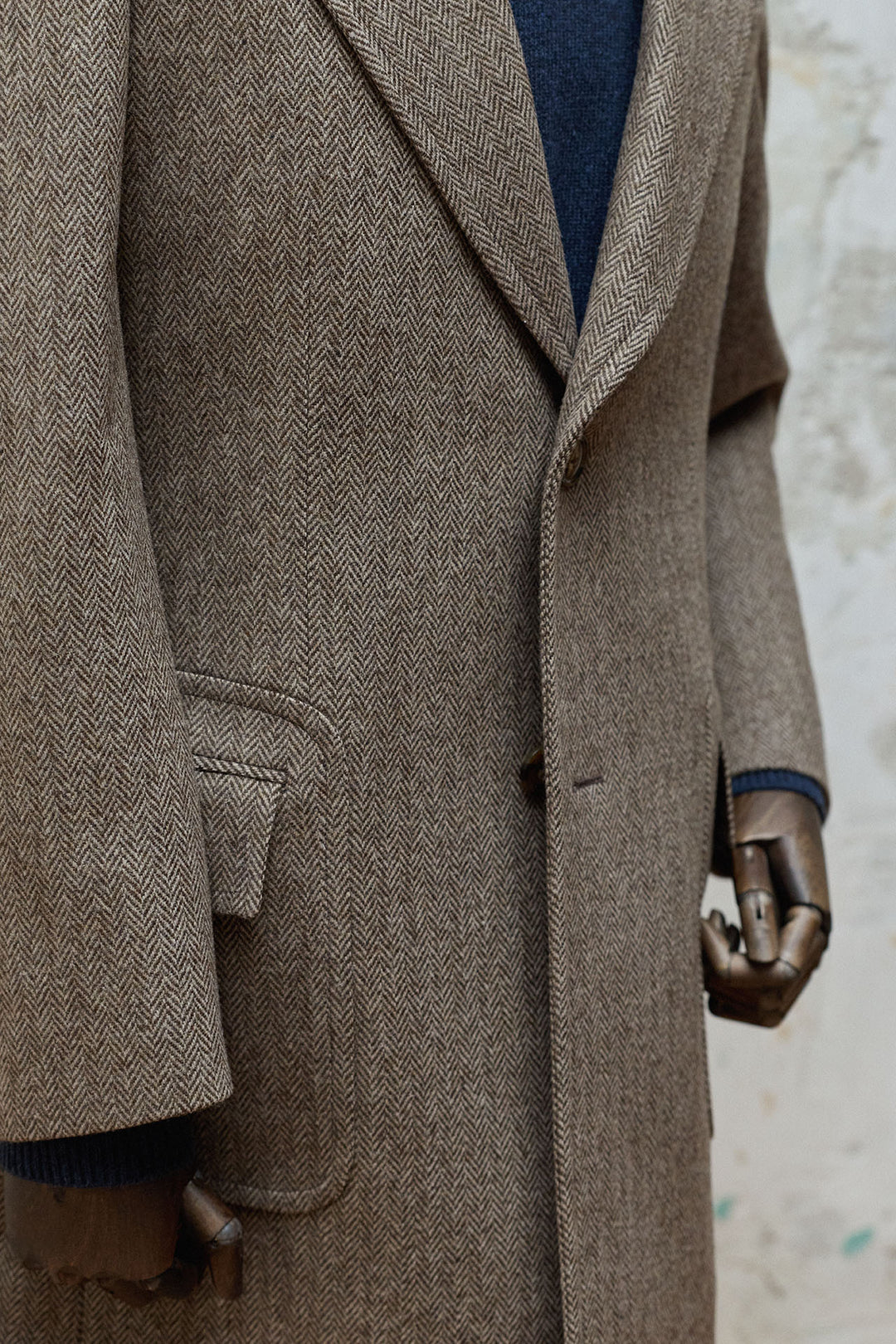 Abrigo Solapa Punta de Lanza Espiga Marrón