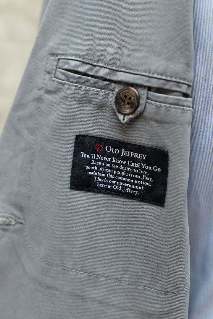 Blazer cinza aço desestruturado 100% algodão