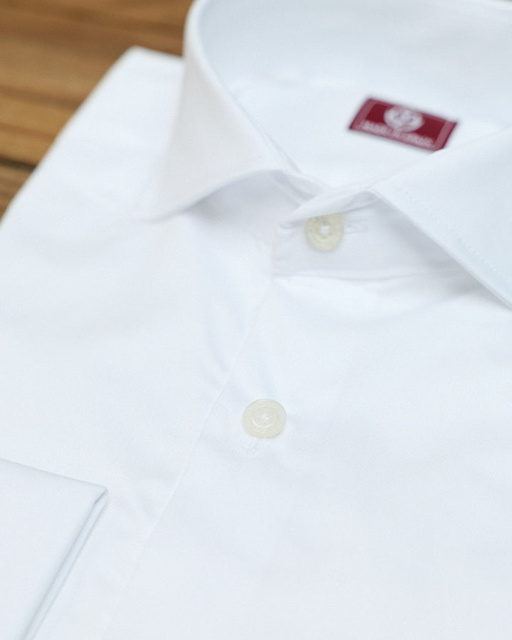 Camisa social branca lisa com abotoaduras