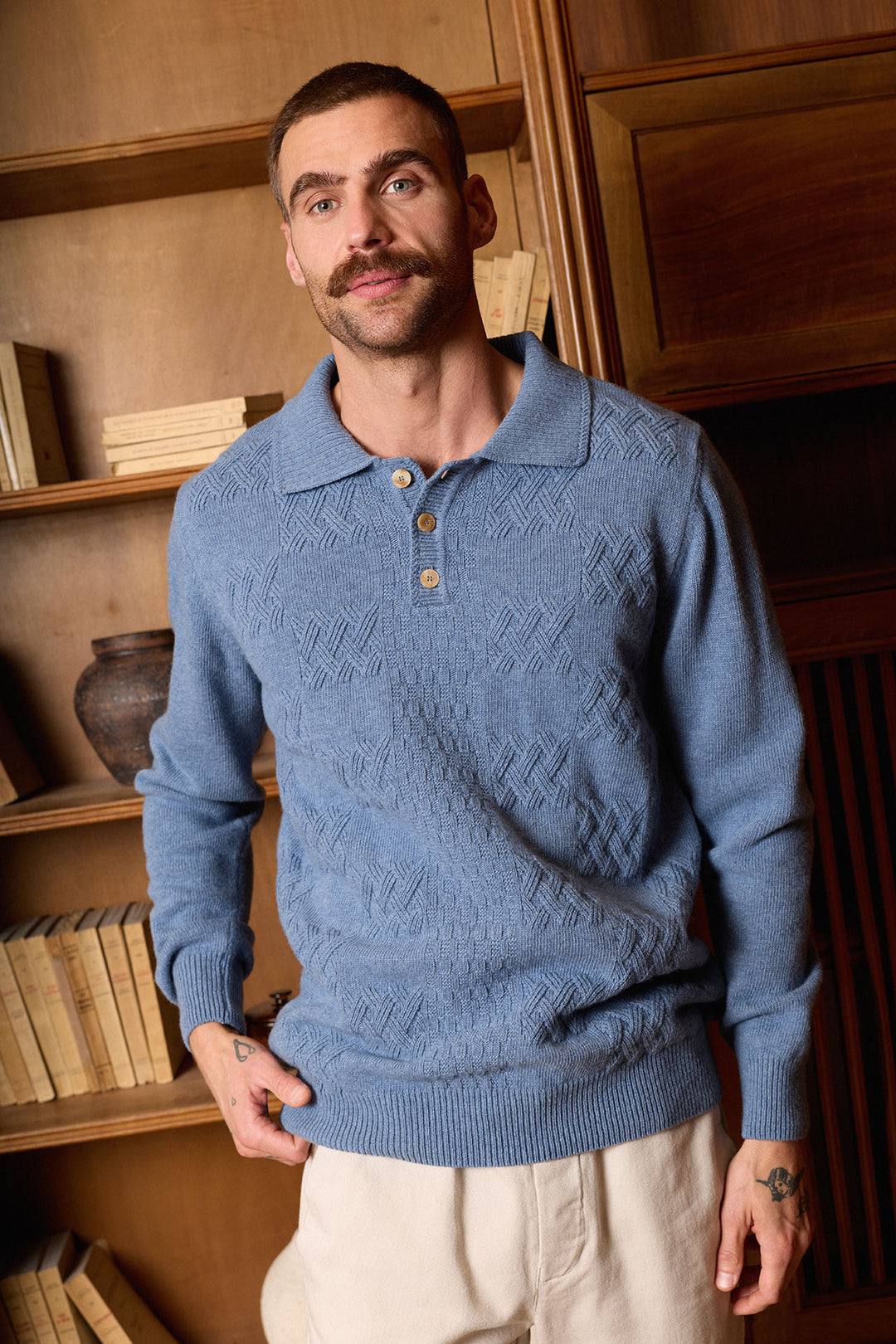 Polo Punto Manga Larga Relieve Azul Claro