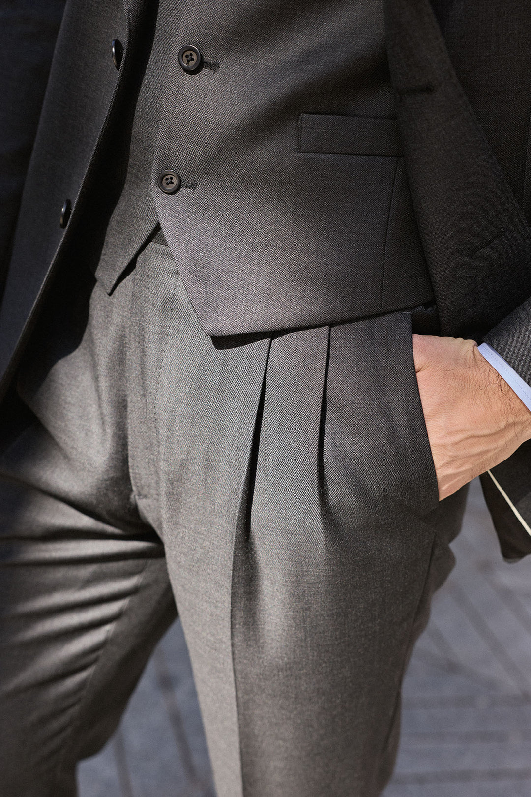 Traje Gris 3 Piezas Chaleco Recto Solapas 10,5cm