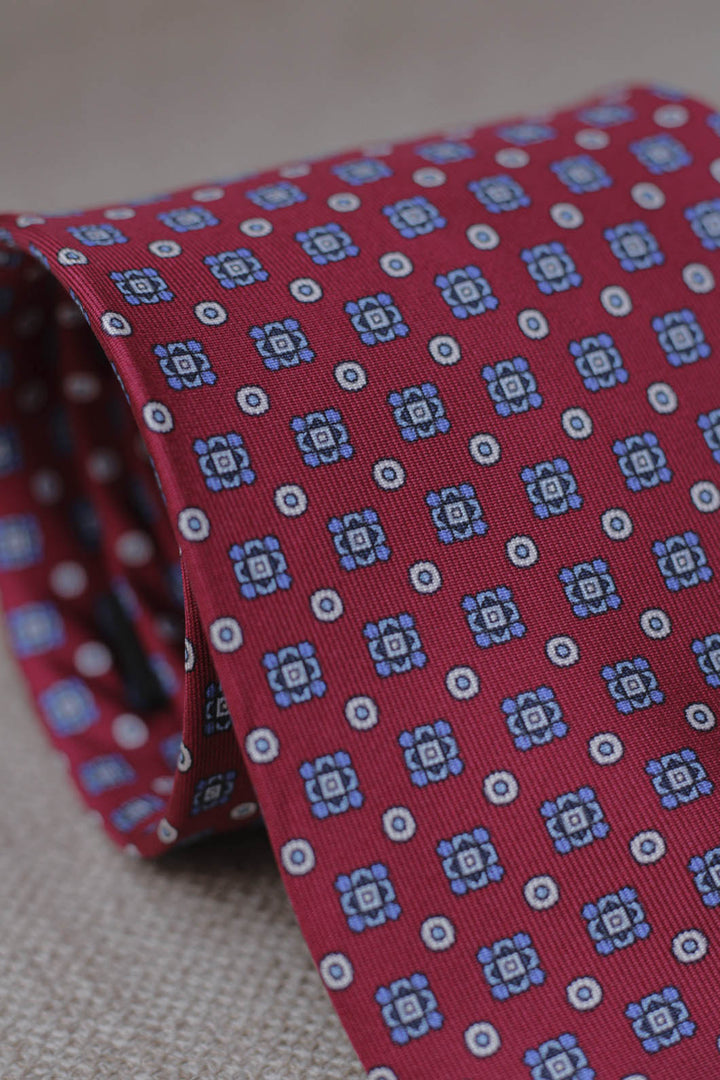 Napoli Silk Ruby Geometry Tie with White and Light Blue Daisies