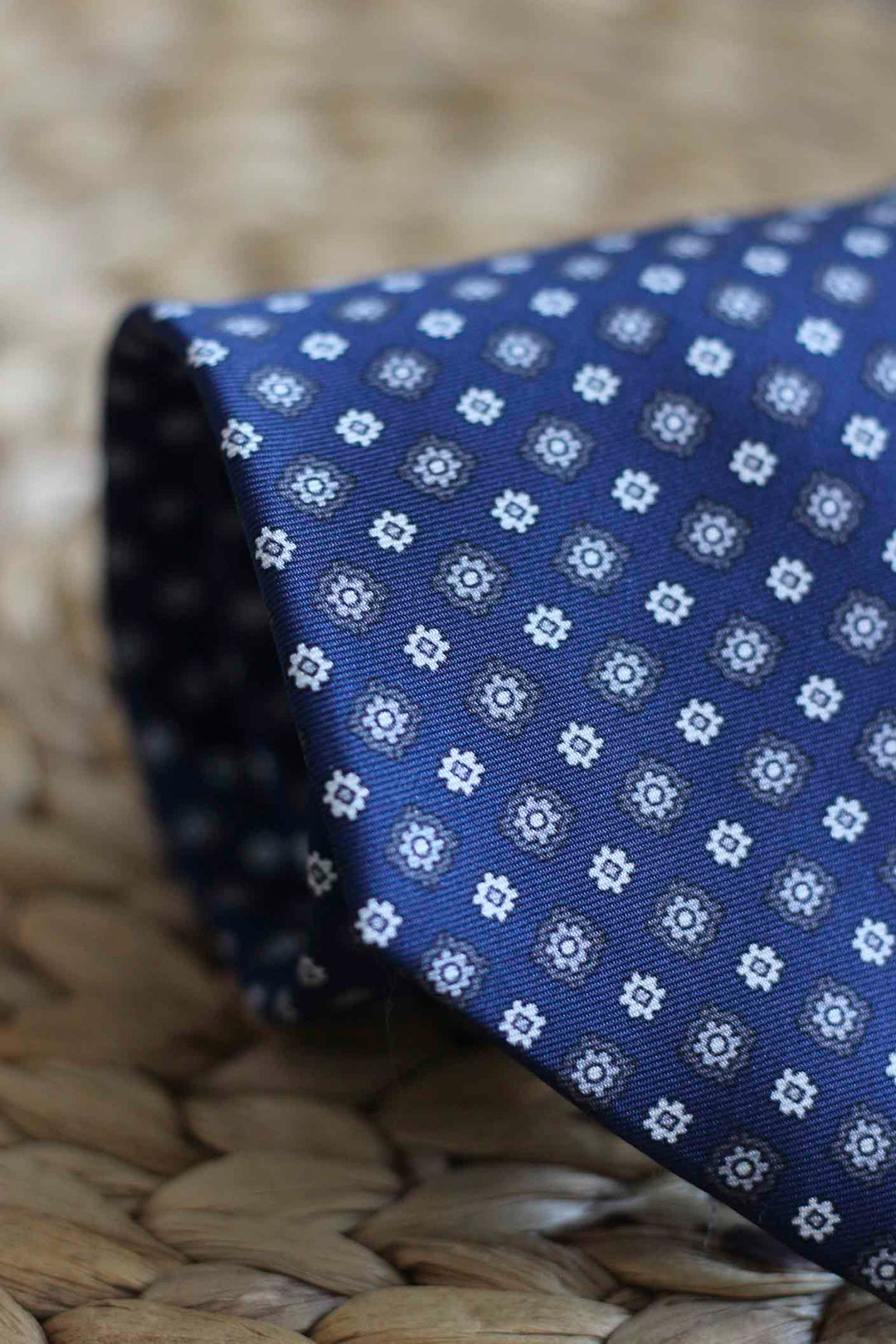 Napoli Blue Silk Tie With daisies in grayish blue and white tones