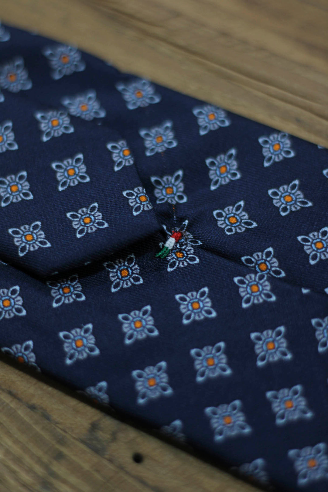 Corbata Napoli Seda Azul Marino Estrellas Geométricas Blanco Hueso